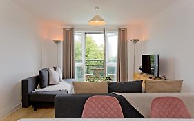 Imperial Onedin Point-Tower Hill Apartment